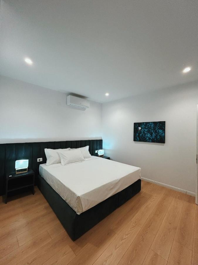 Clinton Tirana Inn Экстерьер фото