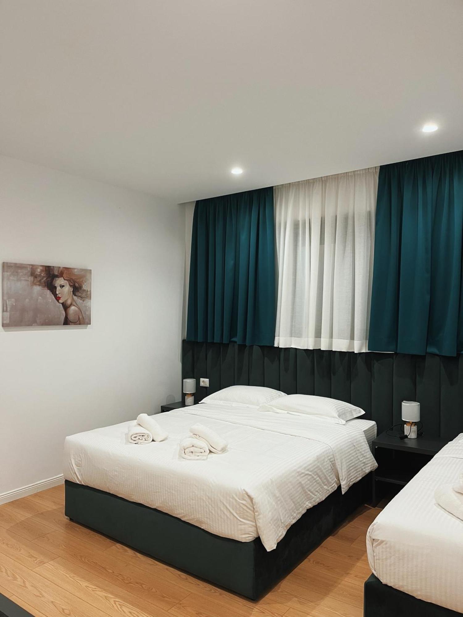 Clinton Tirana Inn Экстерьер фото