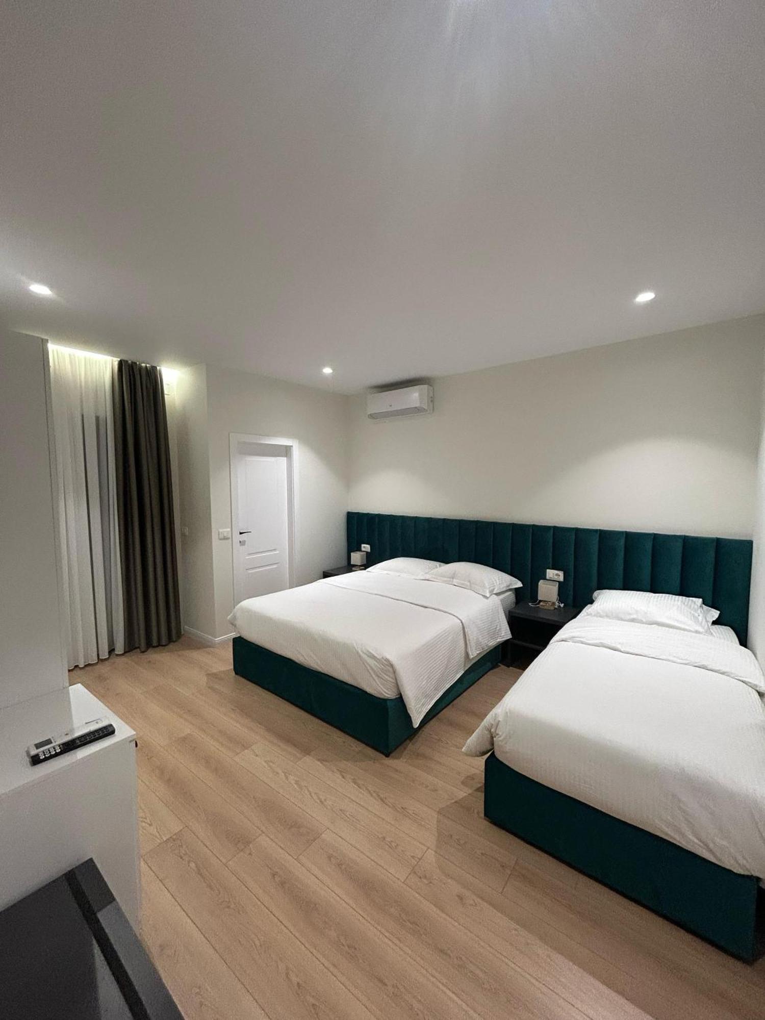 Clinton Tirana Inn Экстерьер фото