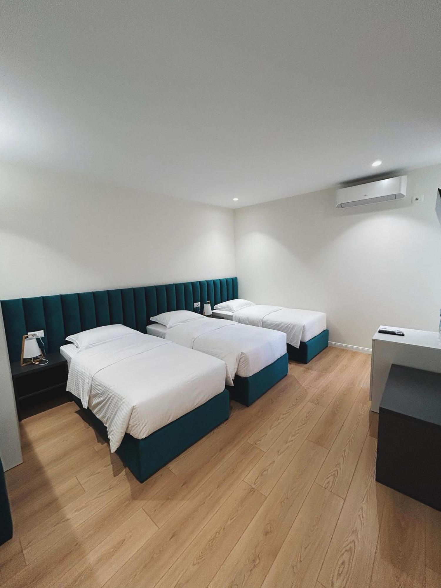 Clinton Tirana Inn Экстерьер фото